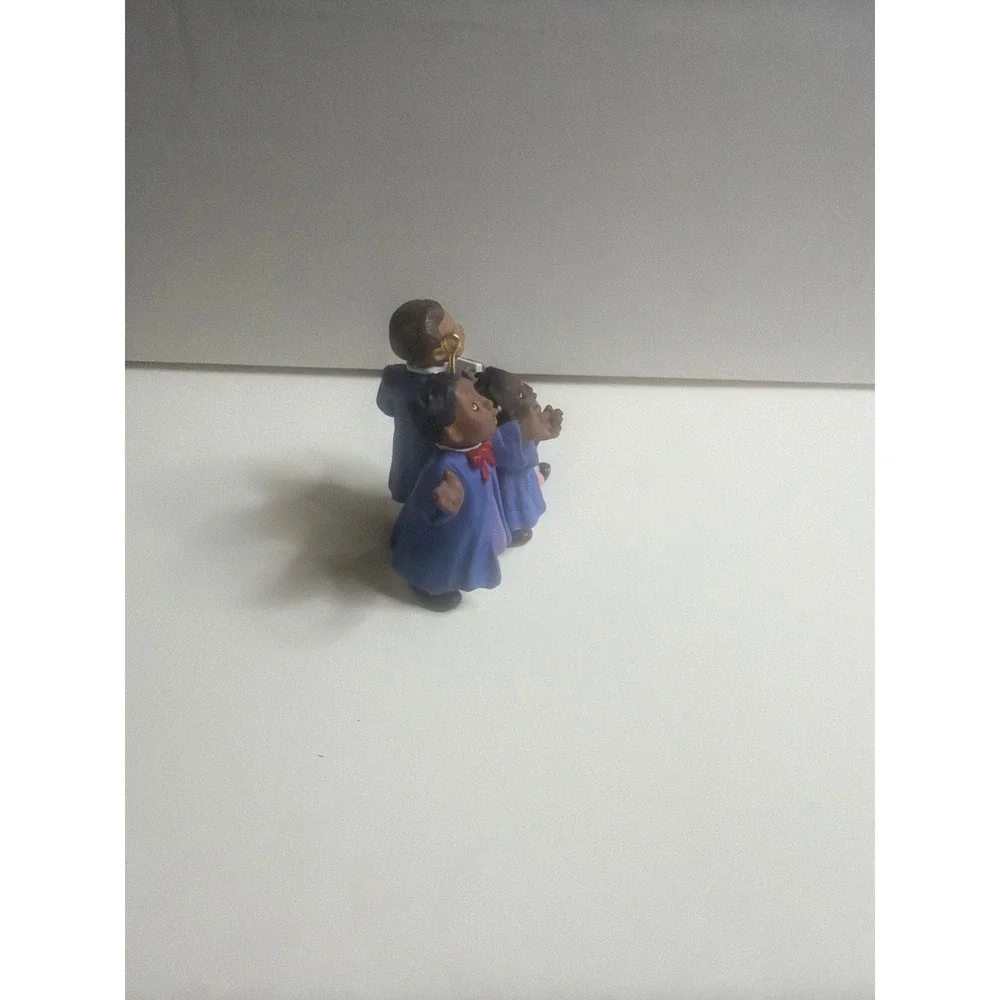1999 Hallmark‎ Keepsake Ornament Praise the Day Choir Children Sue Tague QX6799